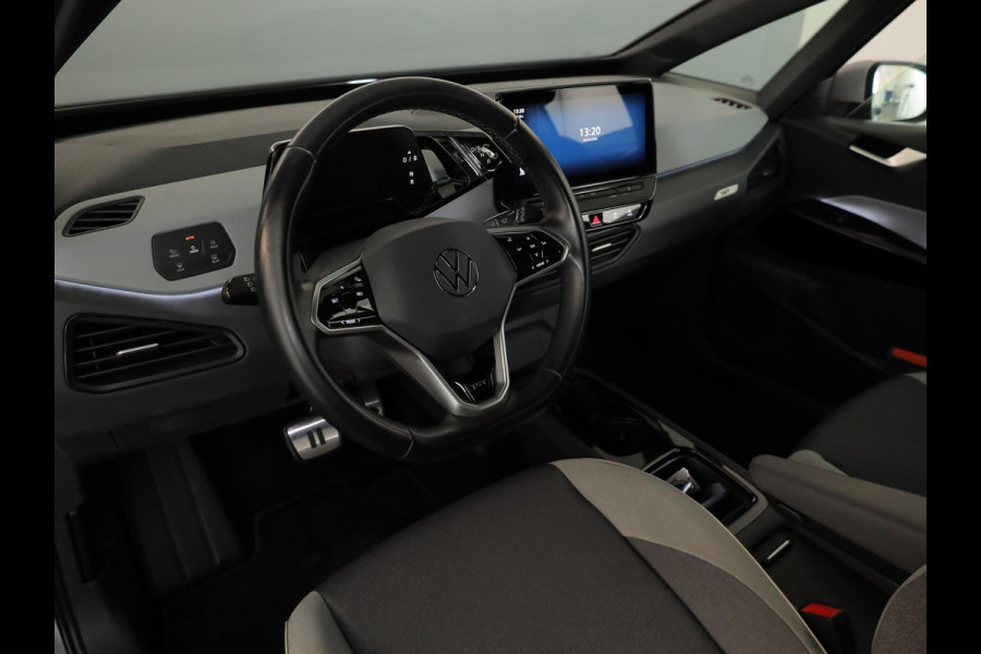 Volkswagen ID.3 First Plus 58 kWh 204PK 58KWH | Navigatie | Parkeercamera | 19" LM velgen "|