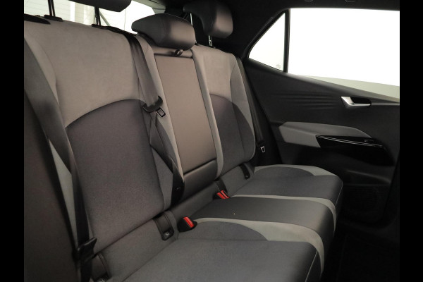 Volkswagen ID.3 First Plus 58 kWh 204PK 58KWH | Navigatie | Parkeercamera | 19" LM velgen "|
