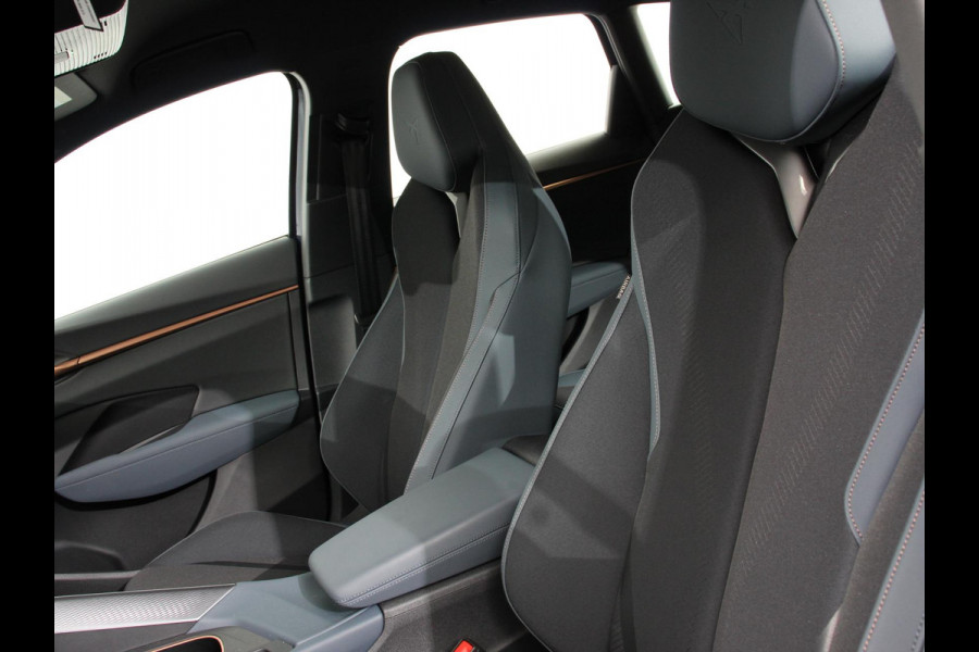 CUPRA Terramar 1.5 eTSI 150 pk Automaat Business Navigatie Apple Carplay/Android Auto PDC VA + Camera 18" LM Velgen Full LED Signature Climate Control
