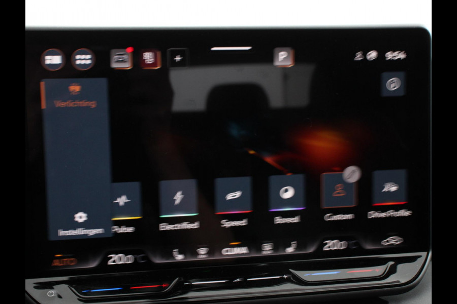 CUPRA Terramar 1.5 eTSI 150 pk Automaat Business Navigatie Apple Carplay/Android Auto PDC VA + Camera 18" LM Velgen Full LED Signature Climate Control