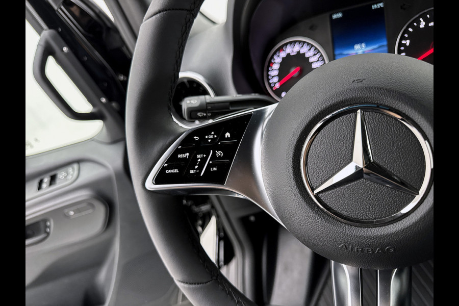 Mercedes-Benz Sprinter 319 1.9 CDI L2H2 30 Jahre Edition Leder Vanstep Full black Zonneklep met Led MAK Safari 3500kg Trekhaak Betimmering Navigatie