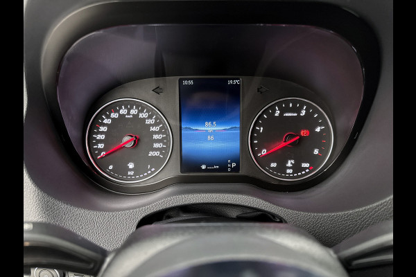Mercedes-Benz Sprinter 319 1.9 CDI L2H2 30 Jahre Edition Leder Vanstep Full black Zonneklep met Led MAK Safari 3500kg Trekhaak Betimmering Navigatie