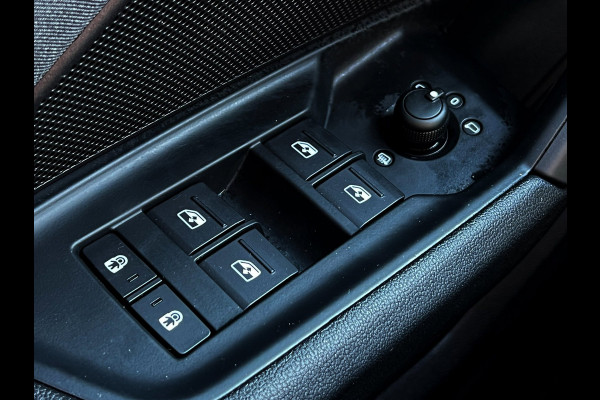 Audi A3 Sportback 40 TFSI e Edition Carplay_ACC_LED_Niew Velgen en banden