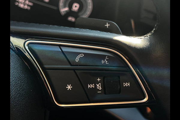 Audi A3 Sportback 40 TFSI e Edition Carplay_ACC_LED_Niew Velgen en banden