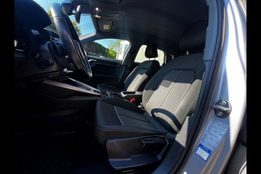 Audi A3 Sportback 40 TFSI e Edition Carplay_ACC_LED_Niew Velgen en banden