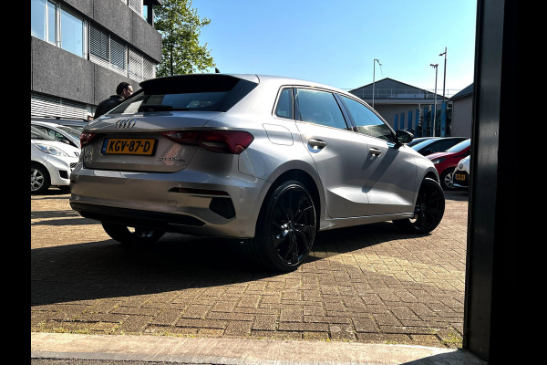 Audi A3 Sportback 40 TFSI e Edition Carplay_ACC_LED_Niew Velgen en banden