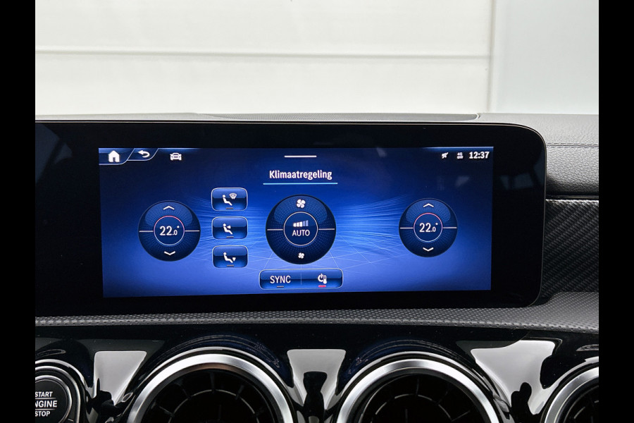 Mercedes-Benz CLA-Klasse Shooting Brake 180 Luxury Line | Achteruitrijcamera | Lederen bekleding | EASY PACK achterklep | Keyless Entry | Smartphone intergratie | Inclusief 24 maanden MB Certified garantie voor Europa.