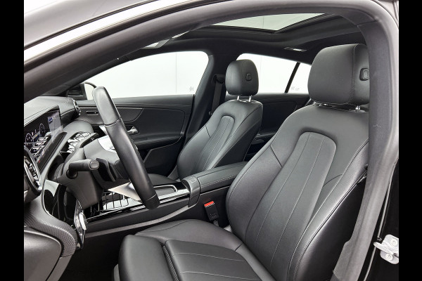 Mercedes-Benz CLA-Klasse Shooting Brake 180 Luxury Line | Achteruitrijcamera | Lederen bekleding | EASY PACK achterklep | Keyless Entry | Smartphone intergratie | Inclusief 24 maanden MB Certified garantie voor Europa.