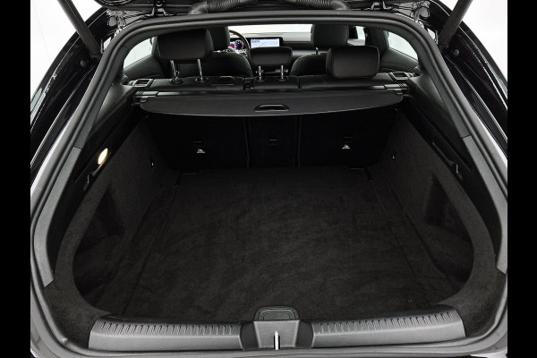 Mercedes-Benz CLA-Klasse Shooting Brake 180 Luxury Line | Achteruitrijcamera | Lederen bekleding | EASY PACK achterklep | Keyless Entry | Smartphone intergratie | Inclusief 24 maanden MB Certified garantie voor Europa.
