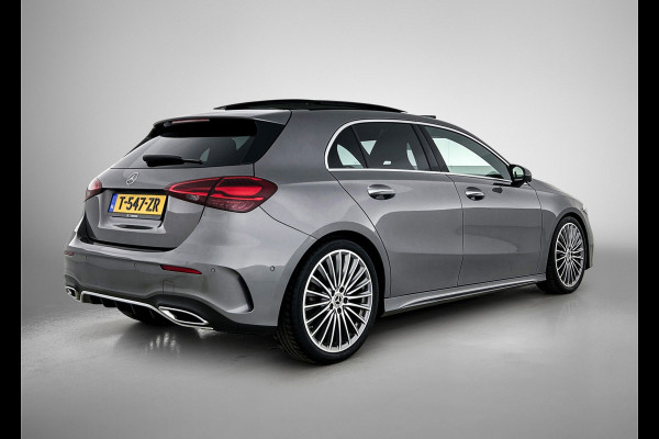 Mercedes-Benz A-Klasse 180 AMG Line | AMG-Line interieur | AMG-Line Exterieur | 360 Camera | Memory Seats | Panorama Schuifdak | Sfeerverlichting | Inclusief 24 maanden MB Certified garantie voor Europa.