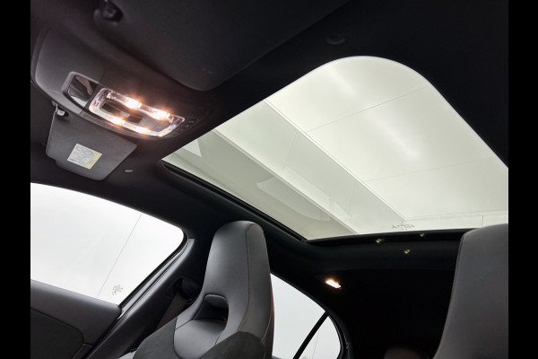 Mercedes-Benz A-Klasse 180 AMG Line | AMG-Line interieur | AMG-Line Exterieur | 360 Camera | Memory Seats | Panorama Schuifdak | Sfeerverlichting | Inclusief 24 maanden MB Certified garantie voor Europa.