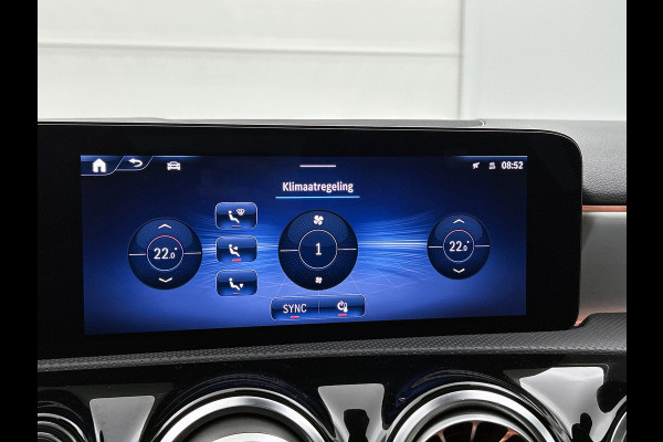 Mercedes-Benz A-Klasse 180 AMG Line | AMG-Line interieur | AMG-Line Exterieur | 360 Camera | Memory Seats | Panorama Schuifdak | Sfeerverlichting | Inclusief 24 maanden MB Certified garantie voor Europa.