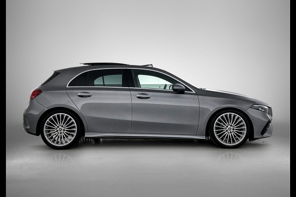 Mercedes-Benz A-Klasse 180 AMG Line | AMG-Line interieur | AMG-Line Exterieur | 360 Camera | Memory Seats | Panorama Schuifdak | Sfeerverlichting | Inclusief 24 maanden MB Certified garantie voor Europa.
