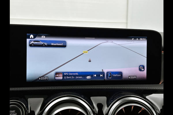 Mercedes-Benz A-Klasse 180 AMG Line | AMG-Line interieur | AMG-Line Exterieur | 360 Camera | Memory Seats | Panorama Schuifdak | Sfeerverlichting | Inclusief 24 maanden MB Certified garantie voor Europa.