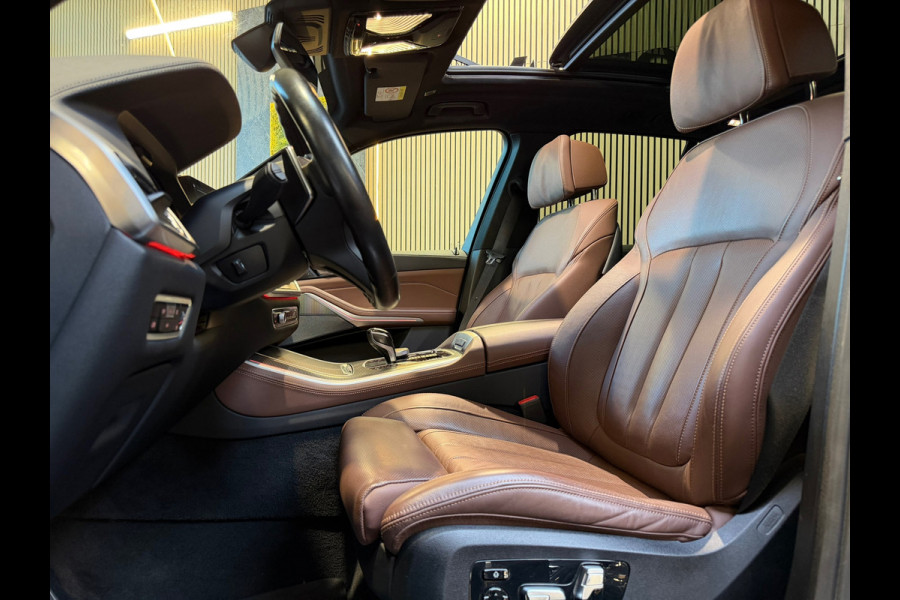 BMW X5 XDrive45e M-SPORT|PANO|HuD|H&K|360CAM|MASSAGE|TREKHAAK|PREMIUM SELECTION|SFEERVERLICHTING|VOL!
