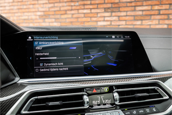 BMW X5 xDrive45e M-Sport | Panorama | Laser | H&K | Trekhaak | Carbon | ACC | Massage | Stoelventilatie | Nardo Grey | Dealer onderhouden