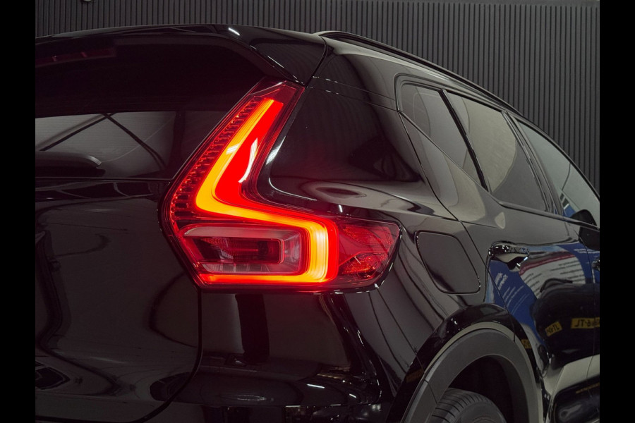 Volvo XC40 2.0 B4 Ultimate Dark | PANO | HARMAN KARDON | DEALER ONDERH.