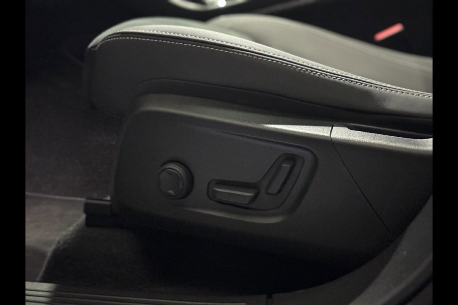 Volvo XC40 2.0 B4 Ultimate Dark | PANO | HARMAN KARDON | DEALER ONDERH.