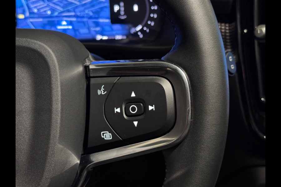 Volvo XC40 2.0 B4 Ultimate Dark | PANO | HARMAN KARDON | DEALER ONDERH.