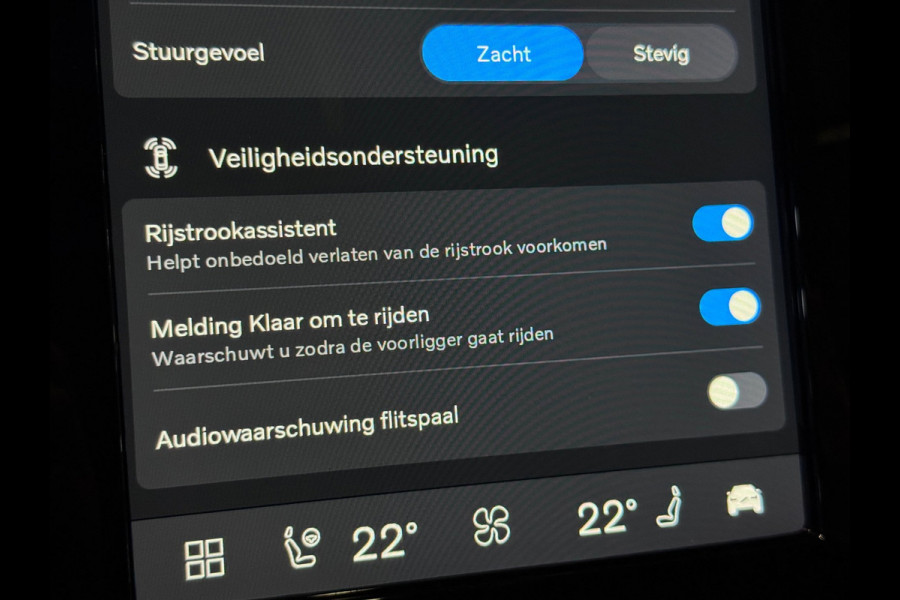 Volvo XC40 2.0 B4 Ultimate Dark | PANO | HARMAN KARDON | DEALER ONDERH.