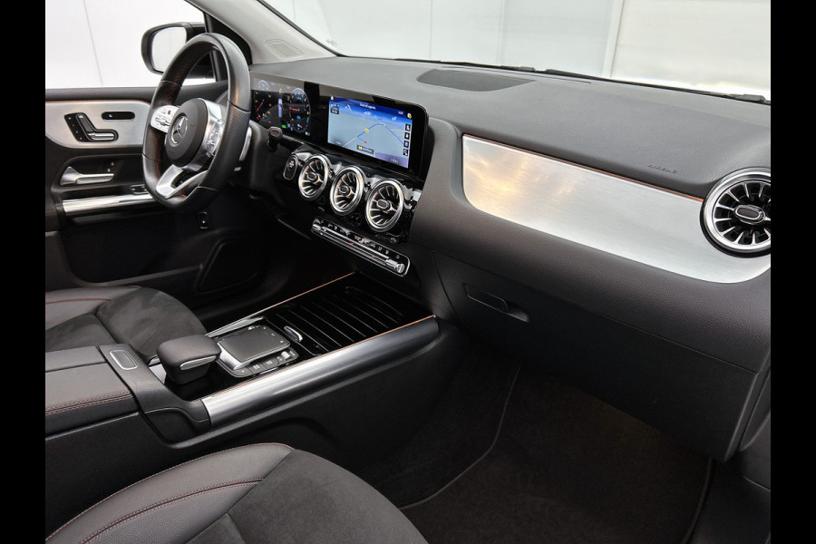 Mercedes-Benz B-Klasse 250 e Premium Plus | AMG-Line Interieur | AMG-Line Exterieur | Achteruitrijcamera | Panorama schuif/kanteldak | Memory Seats | Sfeerver 24 Maanden Mercedes-Benz Certified Garantie