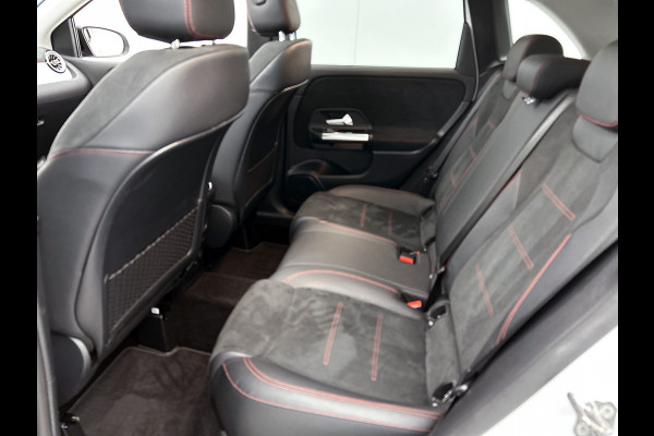 Mercedes-Benz B-Klasse 250 e Premium Plus | AMG-Line Interieur | AMG-Line Exterieur | Achteruitrijcamera | Panorama schuif/kanteldak | Memory Seats | Sfeerver 24 Maanden Mercedes-Benz Certified Garantie