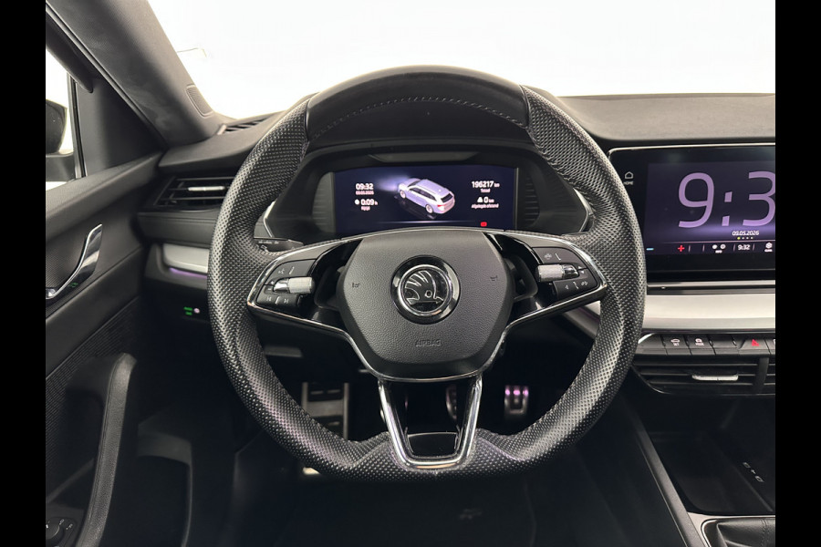 Škoda Octavia Combi 1.0 TSI Sport Business (INCL-BTW) *DIGI-COCKPIT | SPORTSEATS | NAVI-FULLMAP | PRIVACYGLASS | KEYLESS | DAB | ECC | PDC | CRUISE | TOWBAR | 17''ALU*