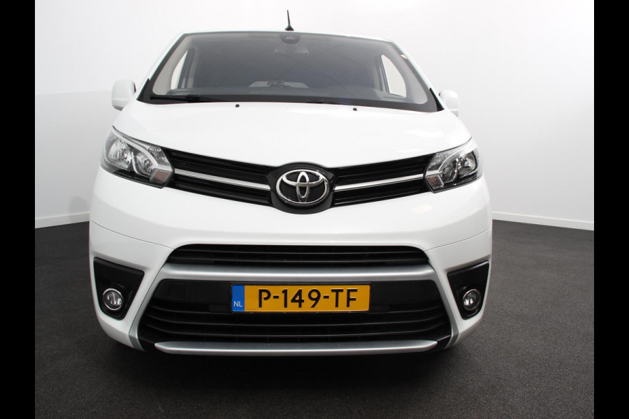 Toyota PROACE Electric Verso Luxury L2 8persoons PERSONENBUS 8p SOH 89% Navigatie Parkeersensoren Cruise Control Stoelverwarming Climate Control LM Velgen