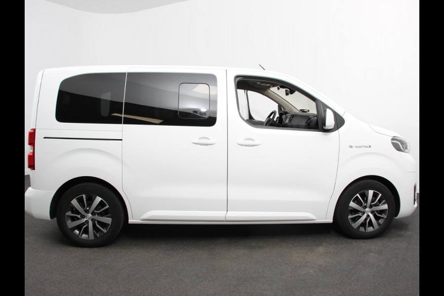 Toyota PROACE Electric Verso Luxury L2 8persoons PERSONENBUS 8p SOH 89% Navigatie Parkeersensoren Cruise Control Stoelverwarming Climate Control LM Velgen