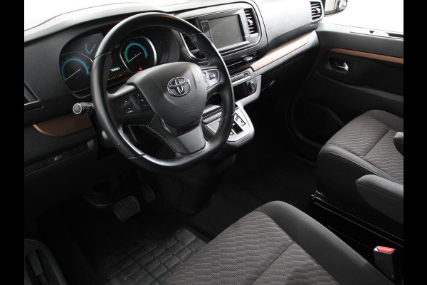 Toyota PROACE Electric Verso Luxury L2 8persoons PERSONENBUS 8p SOH 89% Navigatie Parkeersensoren Cruise Control Stoelverwarming Climate Control LM Velgen