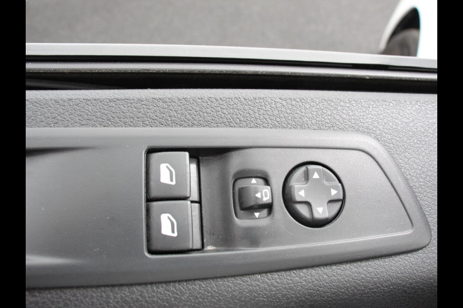 Toyota PROACE Electric Verso Luxury L2 8persoons PERSONENBUS 8p SOH 89% Navigatie Parkeersensoren Cruise Control Stoelverwarming Climate Control LM Velgen