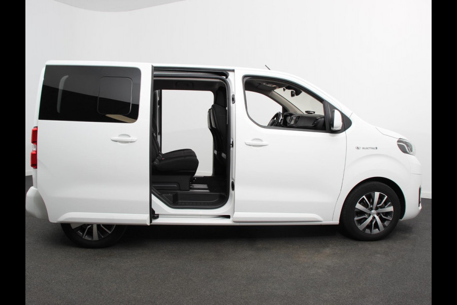 Toyota PROACE Electric Verso Luxury L2 8persoons PERSONENBUS 8p SOH 89% Navigatie Parkeersensoren Cruise Control Stoelverwarming Climate Control LM Velgen