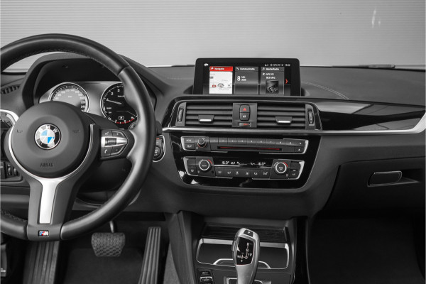 BMW 1-serie 118i Sport Line Edition M-Stuur Navi Pro Camera 34.000 KM