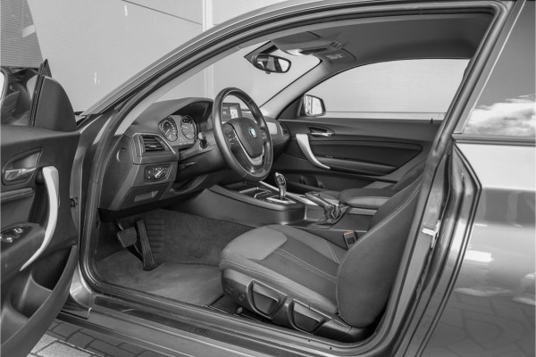 BMW 2 Serie Coupé 218i Executive Edition Camera Parkeerhulp 18"