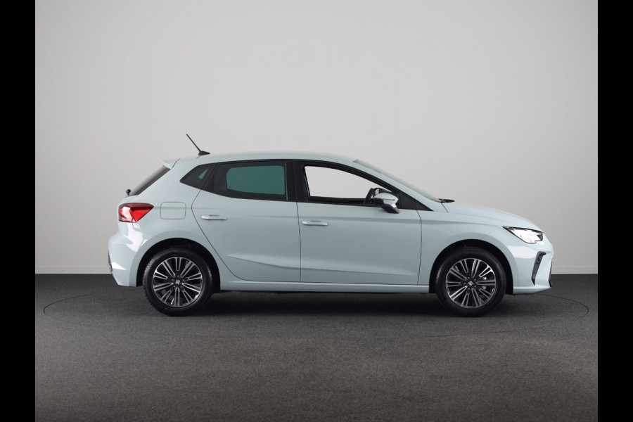 Seat Ibiza Style Business Connect 1.0 EcoTSI 95 pk | Oniric Grey Metallic | Velgen 'Design Machined' | Safe & Driving Pack M | Apple Carplay | Sensoren V+A | Achteruitrij camera