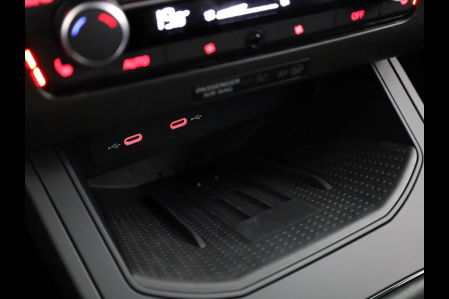 Seat Ibiza Style Business Connect 1.0 EcoTSI 95 pk | Oniric Grey Metallic | Velgen 'Design Machined' | Safe & Driving Pack M | Apple Carplay | Sensoren V+A | Achteruitrij camera
