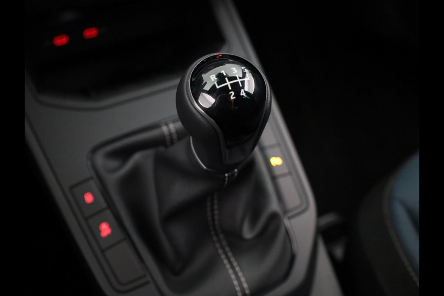 Seat Ibiza Style Business Connect 1.0 EcoTSI 95 pk | Oniric Grey Metallic | Velgen 'Design Machined' | Safe & Driving Pack M | Apple Carplay | Sensoren V+A | Achteruitrij camera