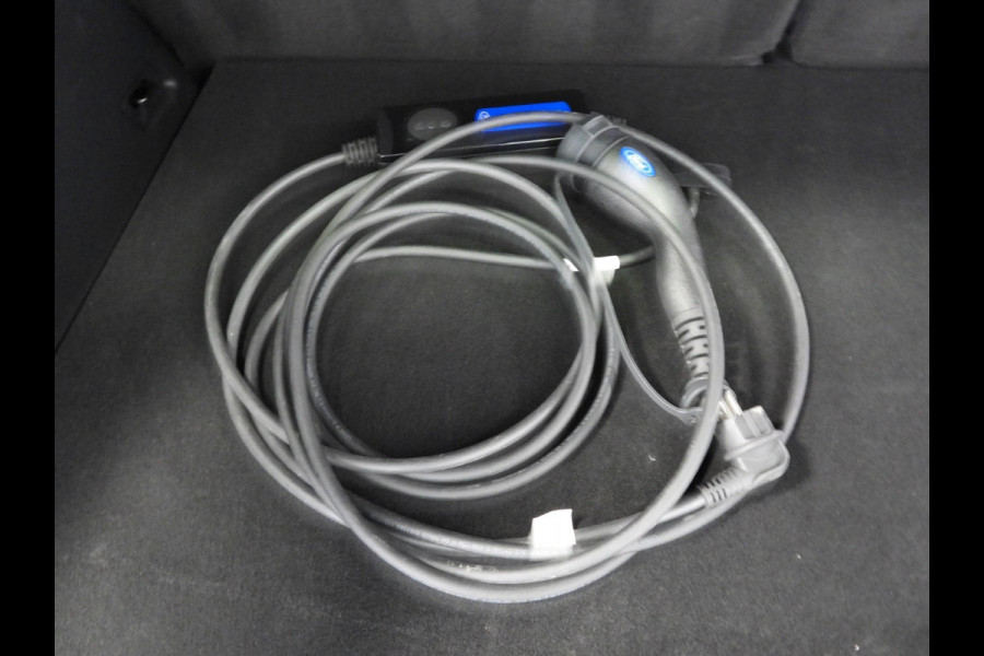 Ford Kuga 2.5 PHEV Plug-In ST-Line NAVI/CAMERA/HEAD-UP/LED/19"LMV!