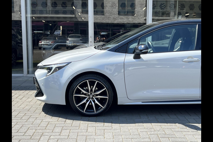 Toyota Corolla 1.8 Hybrid GR Sport | Eerste eigenaar, Parkeersensoren, Stoelverwarming, 18inch, Dynamic Grey, Nieuwe multimedia