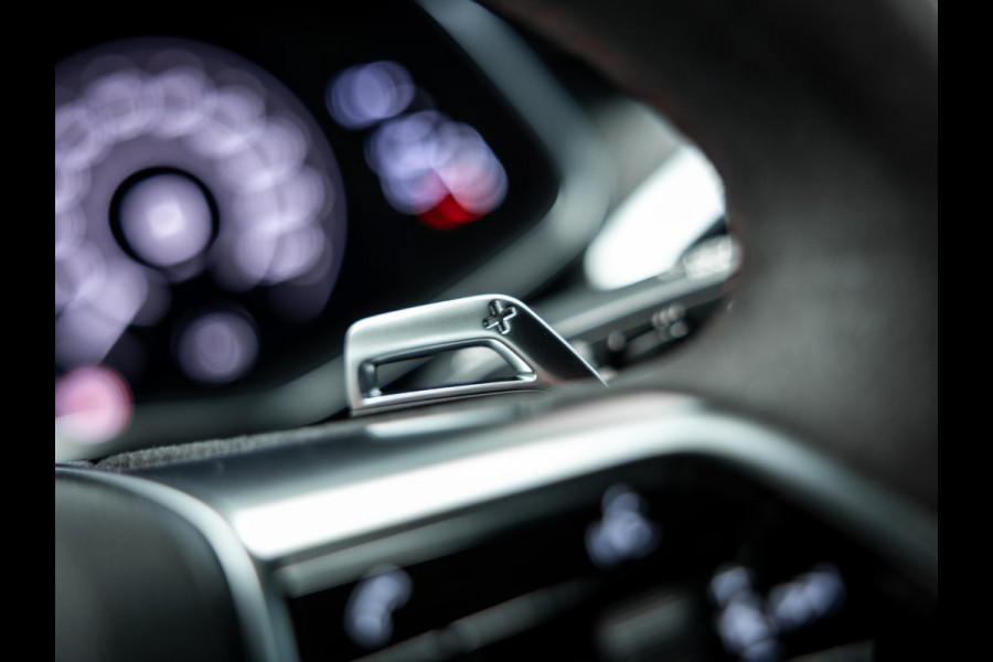Audi RS6 Avant TFSI quattro | Keramisch | B/O | Pano | Rode Stiksels |