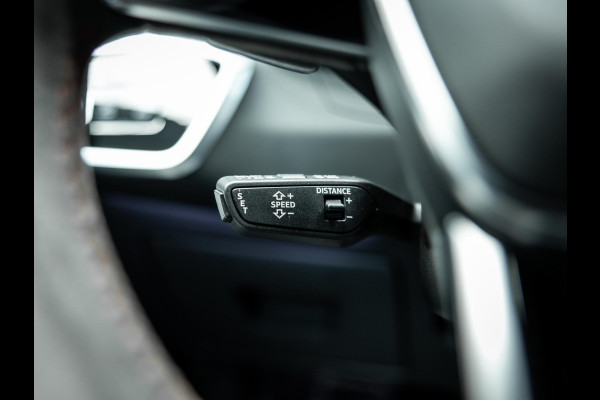 Audi RS6 Avant TFSI quattro | Keramisch | B/O | Pano | Rode Stiksels |