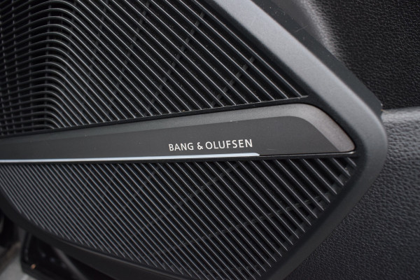 Audi Q5 2.0 TFSI 252pk Quattro S-line | Luchtvering | Pano | Leer | Trekhaak | B&O
