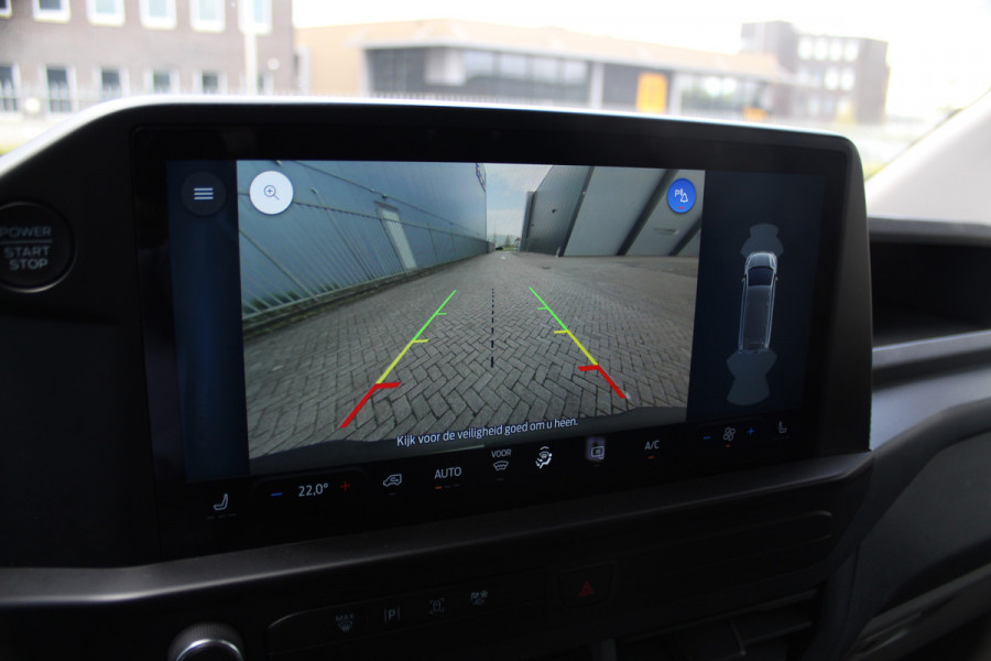 Ford Transit Custom 320 2.0-136 pk TDCI L1H1 Trend. Fabrieksgarantie t/m 15-09-2028 ! Camera, Cruise Control, Climate Control, Winter Pakket, Laadruimte bekleed.
