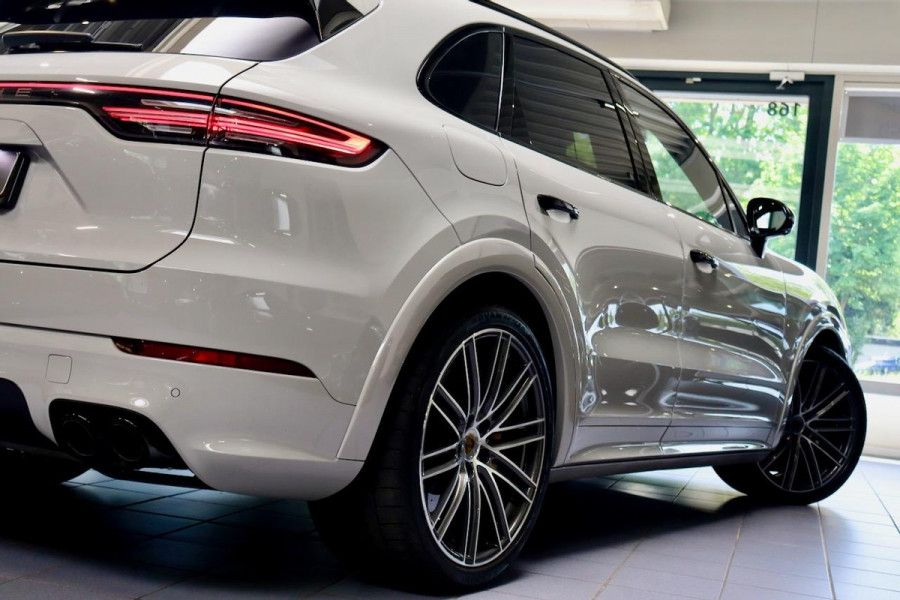 Porsche Cayenne 3.0 E-Hybrid NL|Keramisch|Manufaktur Np €183.998