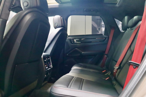Porsche Cayenne 3.0 E-Hybrid NL|Keramisch|Manufaktur Np €183.998