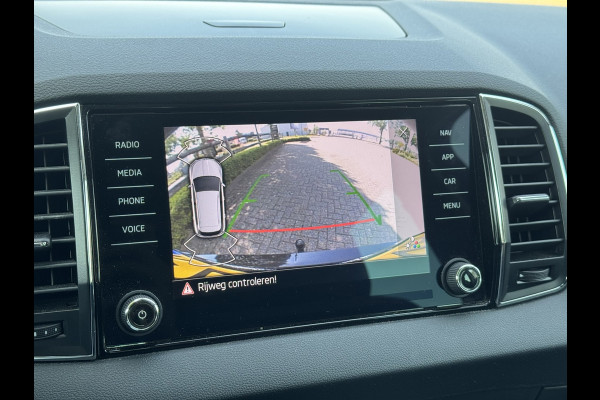 Škoda Karoq 1.5 TSI ACT Business Edition Plus | Navi, Camera, El. Trekhaak, Stoel+Stuurverw., El. A.klep, Carplay/Android, ACC |