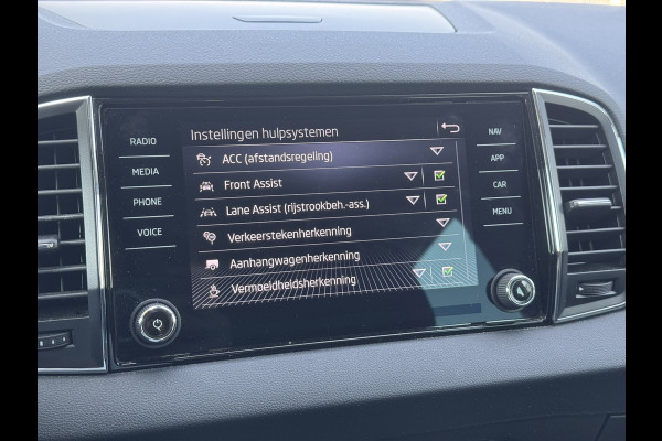 Škoda Karoq 1.5 TSI ACT Business Edition Plus | Navi, Camera, El. Trekhaak, Stoel+Stuurverw., El. A.klep, Carplay/Android, ACC |