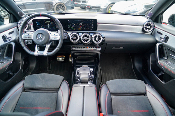 Mercedes-Benz A-Klasse AMG 35 4MATIC Edition 1 | Head Up Display | Burmester | Sterrenhemel | Memory | 360 Camera | Massage