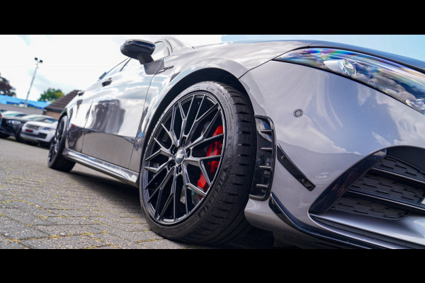 Mercedes-Benz A-Klasse AMG 35 4MATIC Edition 1 | Head Up Display | Burmester | Sterrenhemel | Memory | 360 Camera | Massage