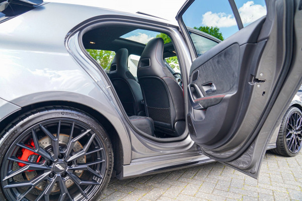 Mercedes-Benz A-Klasse AMG 35 4MATIC Edition 1 | Head Up Display | Burmester | Sterrenhemel | Memory | 360 Camera | Massage